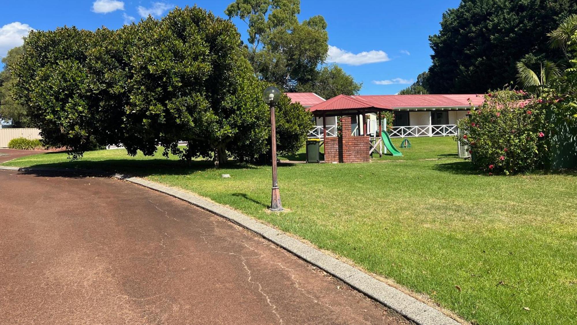 Karri Forest Motel Pemberton Luaran gambar