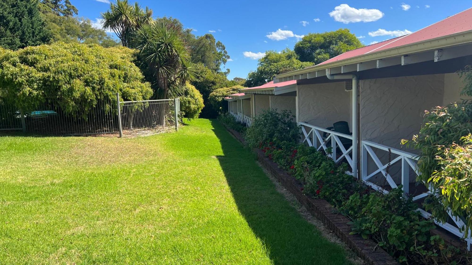 Karri Forest Motel Pemberton Luaran gambar